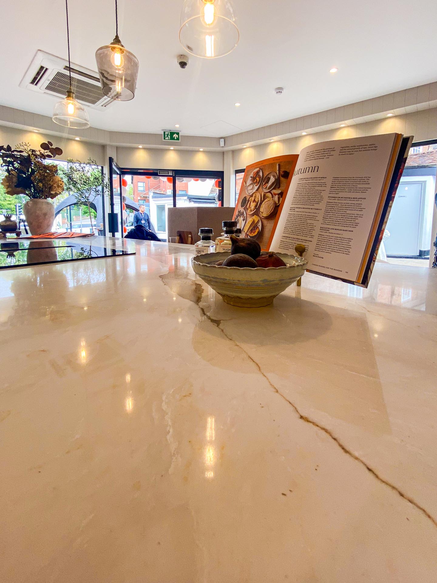 Amber Living Showroom Epsom Surrey Amber Group 110523 Amber Living Showroom Epsom Surrey Amber Group Calacatta Bronzite quartz worktops